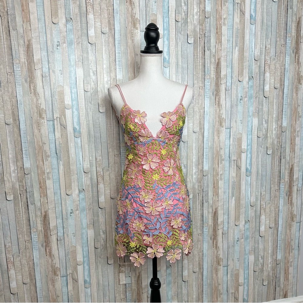 Asos 4 Salon 3D Applique Super Mini Floral Guipure Embroidered Lace Dress Pink - Picture 2 of 16